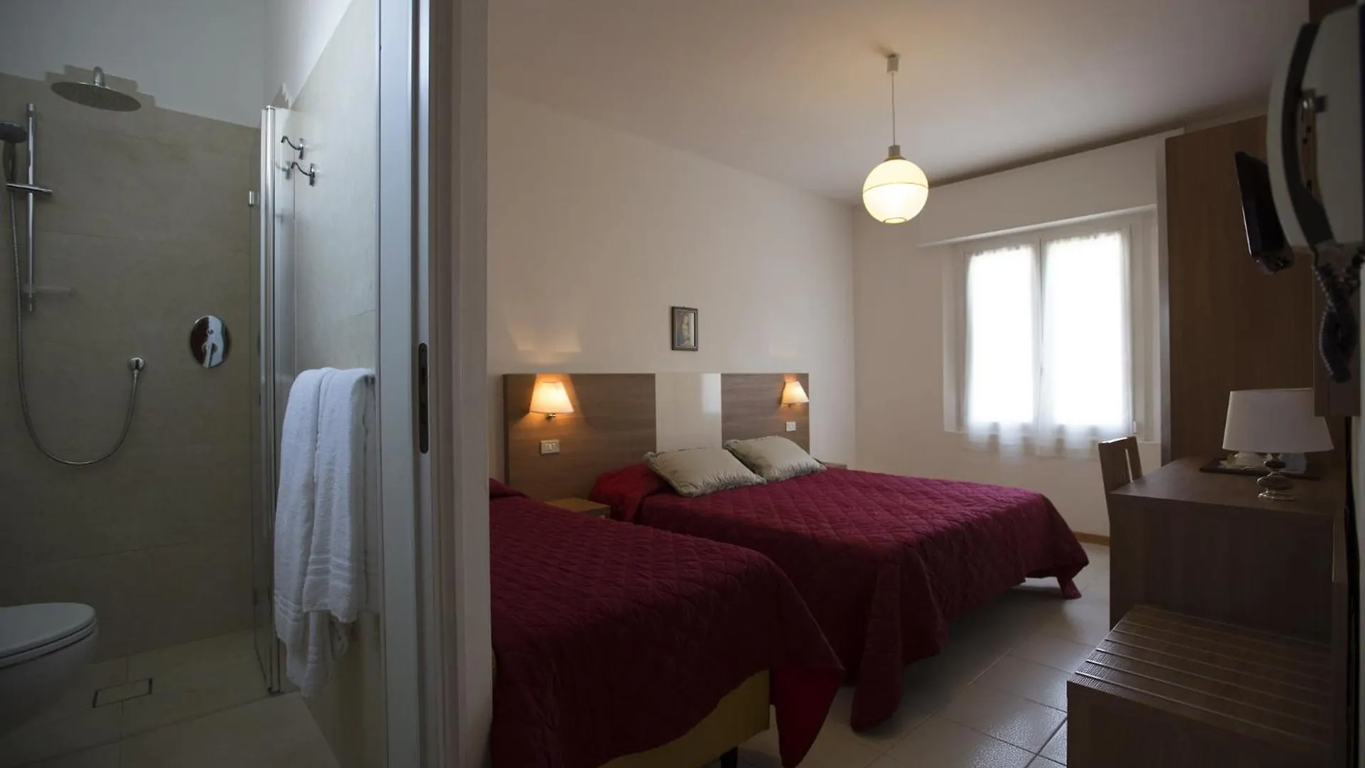 Hotel Brunella Rimini 2*,  Italie